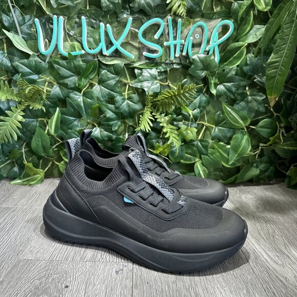 Size 10- Vessi Stormburst Low Top Waterproof Knit Black Womens